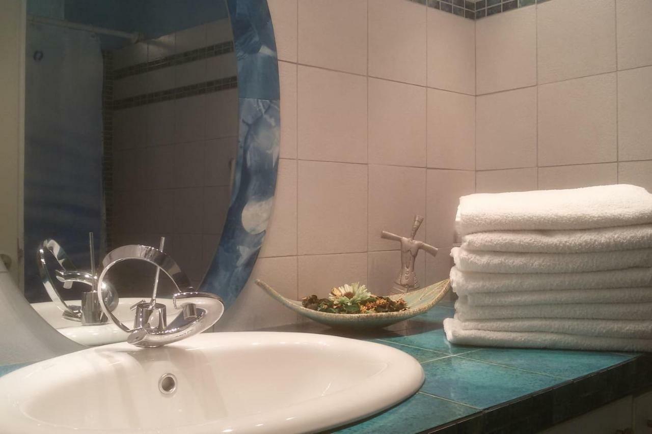 Quiet Apartment In Plaka Афіни Екстер'єр фото
